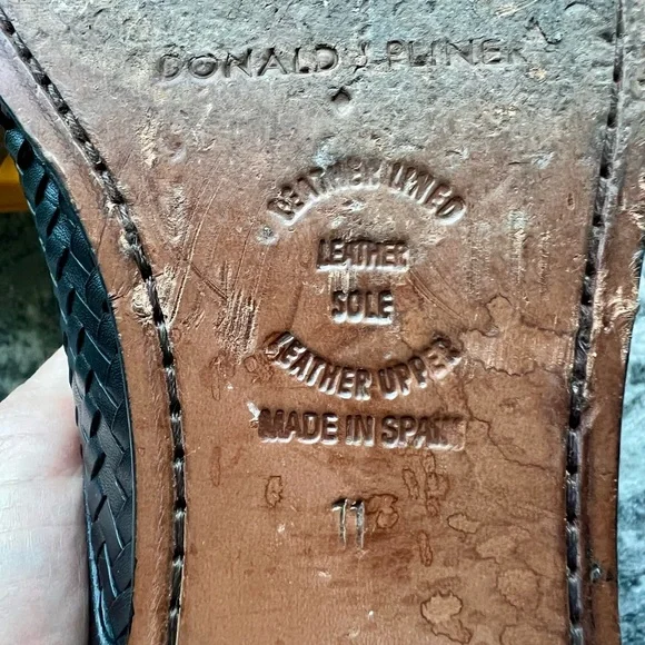 Donald Pliner Men's Black Leather Dress Shoes - Picture 6 of 6